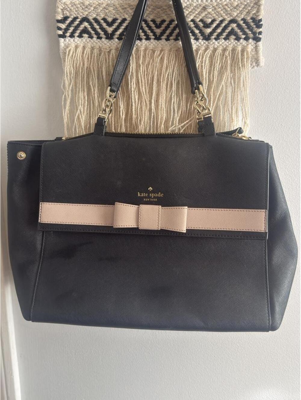 Kate Spade New York Kirk Park Mason Black Saffiano Leather Shoulder Bag with Bow